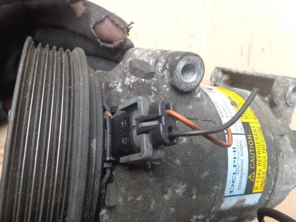 COMPRESSEUR DE CLIMATISATION RENAULT/NISSAN - Vue 2